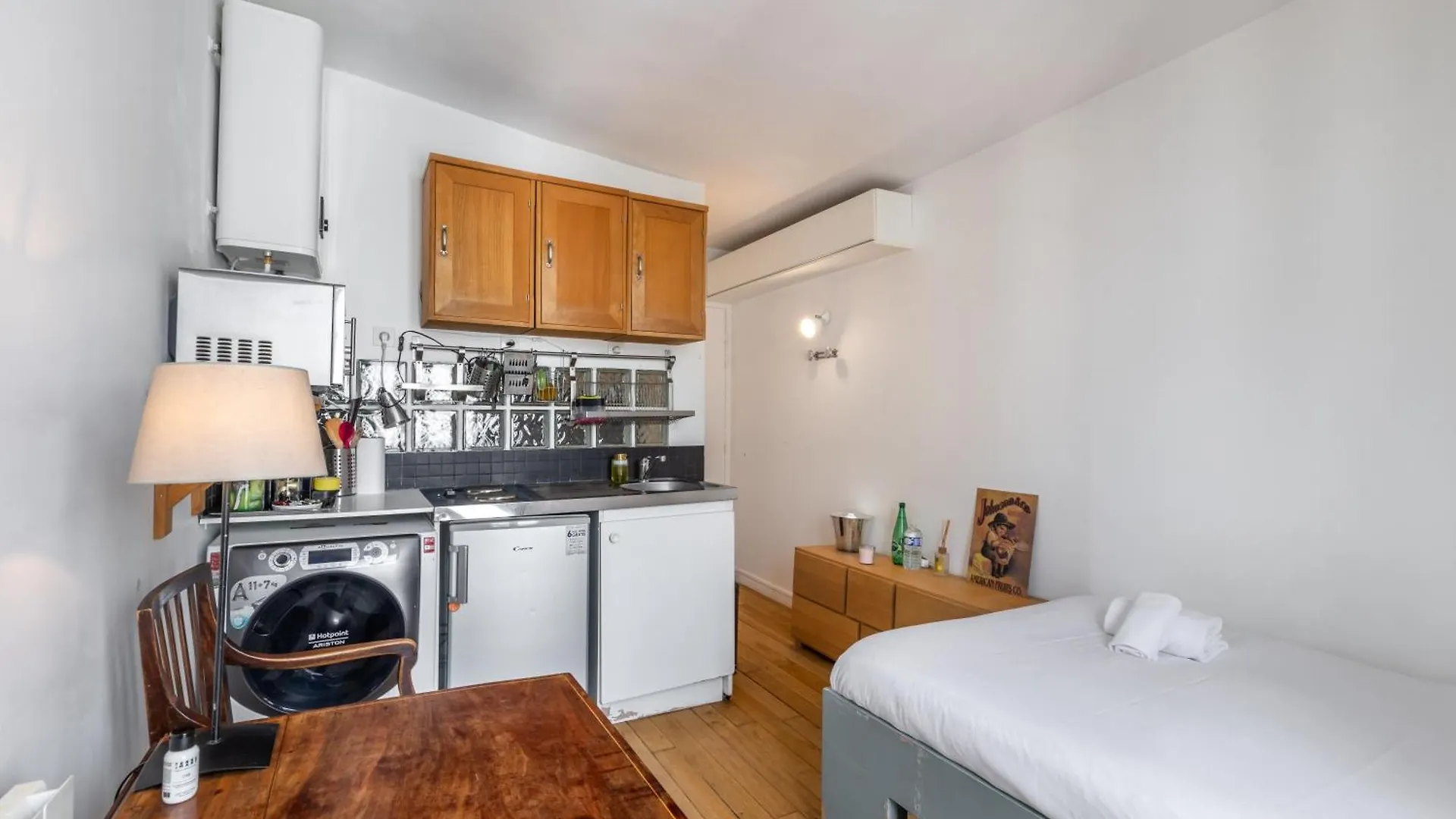 Charming Studio In North Paris Center 0*,  צרפת